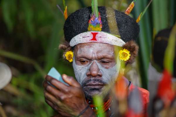 Papua (Rituale – Tänze): Bild 2